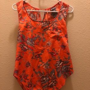 Criss cross back tank top